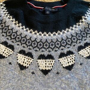 Tommy Hilfiger 2023 Fair isle Knit Crew Sweater Pale Blue Navy Hearts Size LARGE